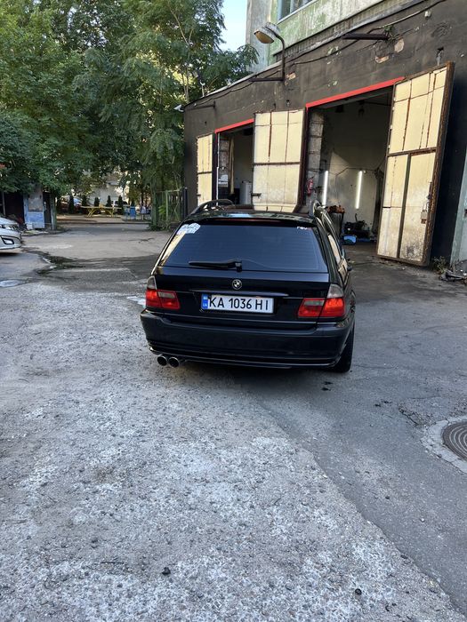 Продаю бмв е46 туринг