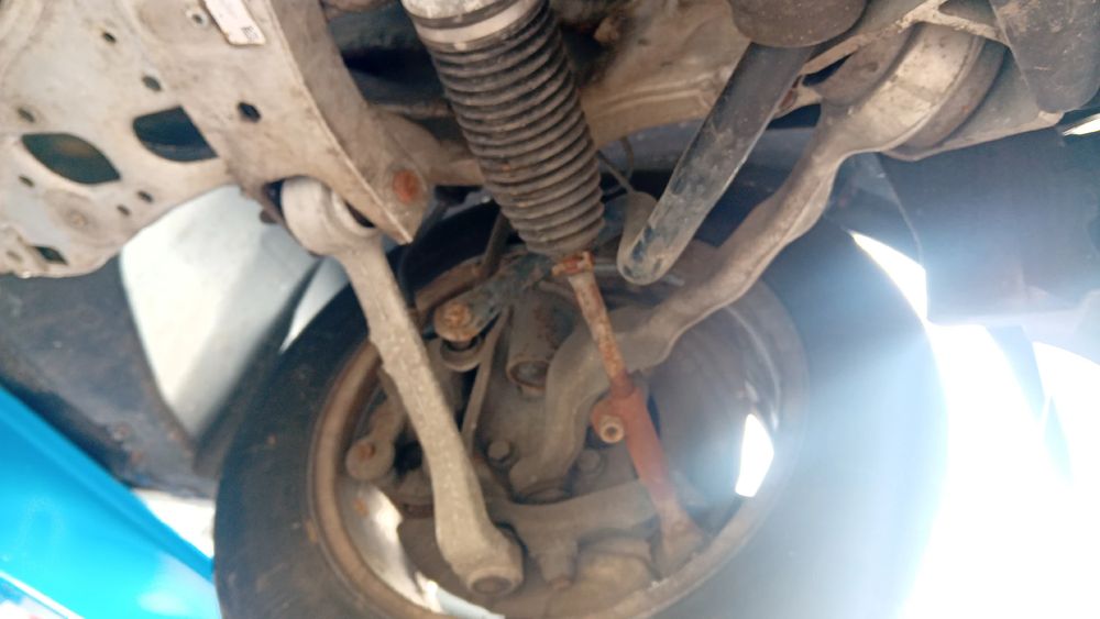 Braço de suspensão frente esquerdo BMW 1 (E81)