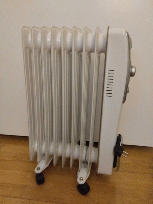 3 Aquecedores (2 a Óleo e 1 Halogénio e 1 Térmico)  Tudo apenas 60eur