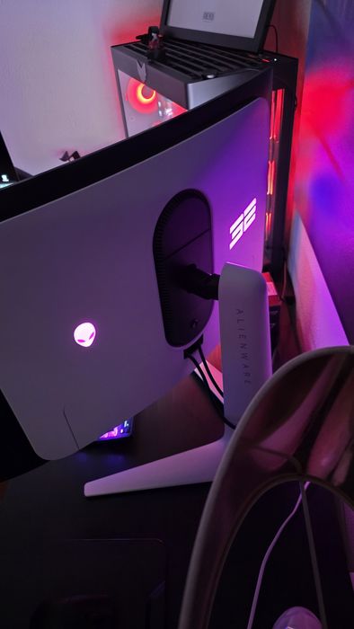 Monitor alienware 32" oled 4k 240hz