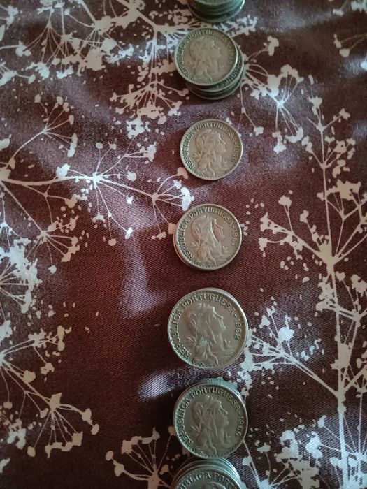 428 moedas portuguesas várias datas e valores