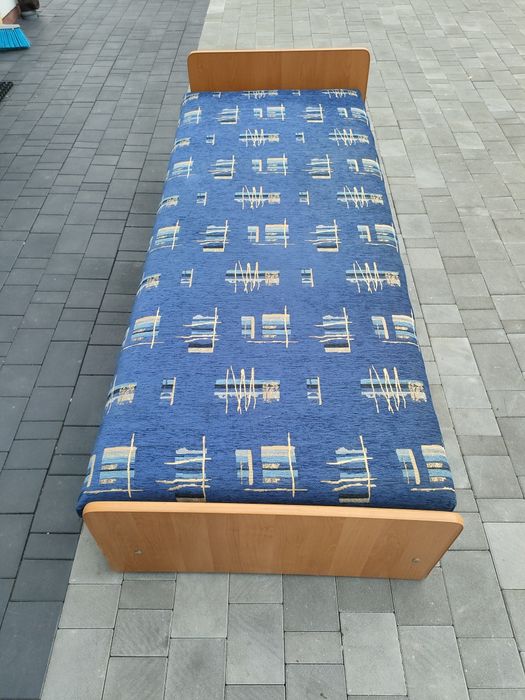 Sprzedam Łóżko 82cm