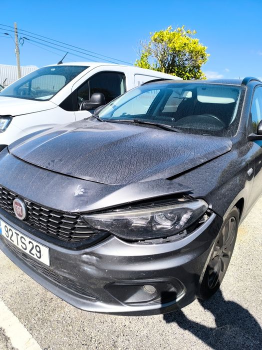 Fiat tipo SW 1.3 salvado
