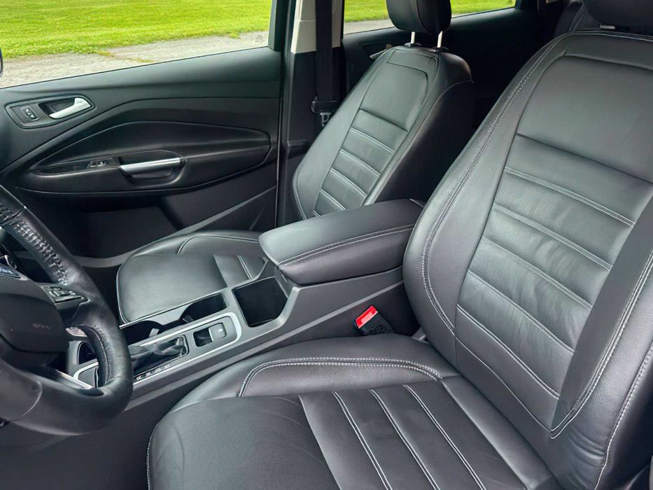 Ford Escape Titanium      2018