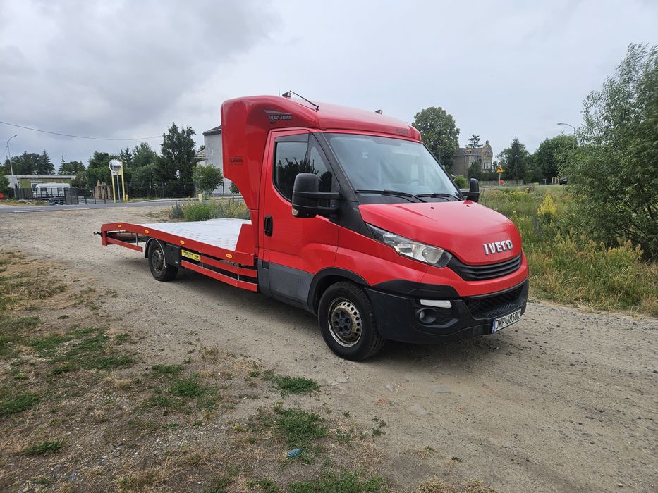 Autolaweta iveco daily 3.0 180km nowy najazd sypialnia Hak 3.5t