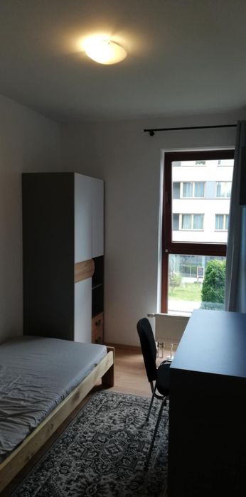 Wynajmę pokoj w 3 -pokojowym mieszkaniu w Krakowie/kobiecie