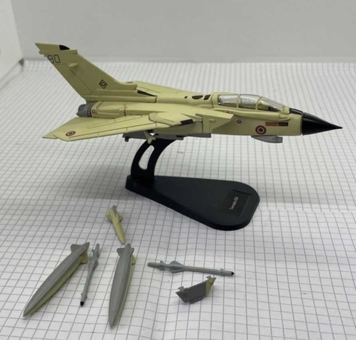 Модель літака іграшкова Tornado IDS металева 1:100