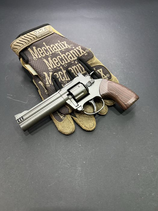 Металевий револьвер на пістонах - Taurus Magnum (іграшковий)