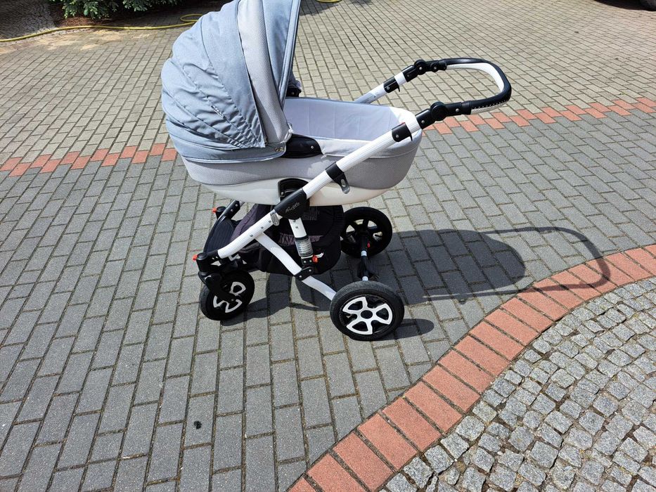 Sprzedam wózek .