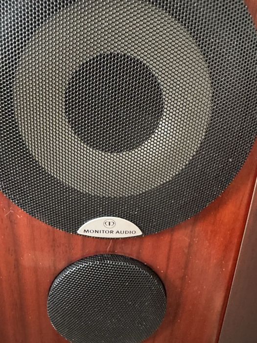 Напольная акустика Monitor Audio Radius 270 Walnut