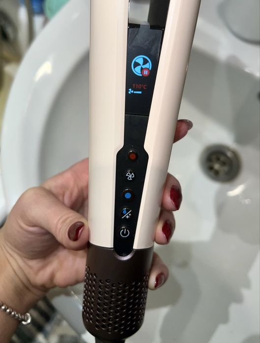 Фен-стайлер Dyson Airstrait HT01