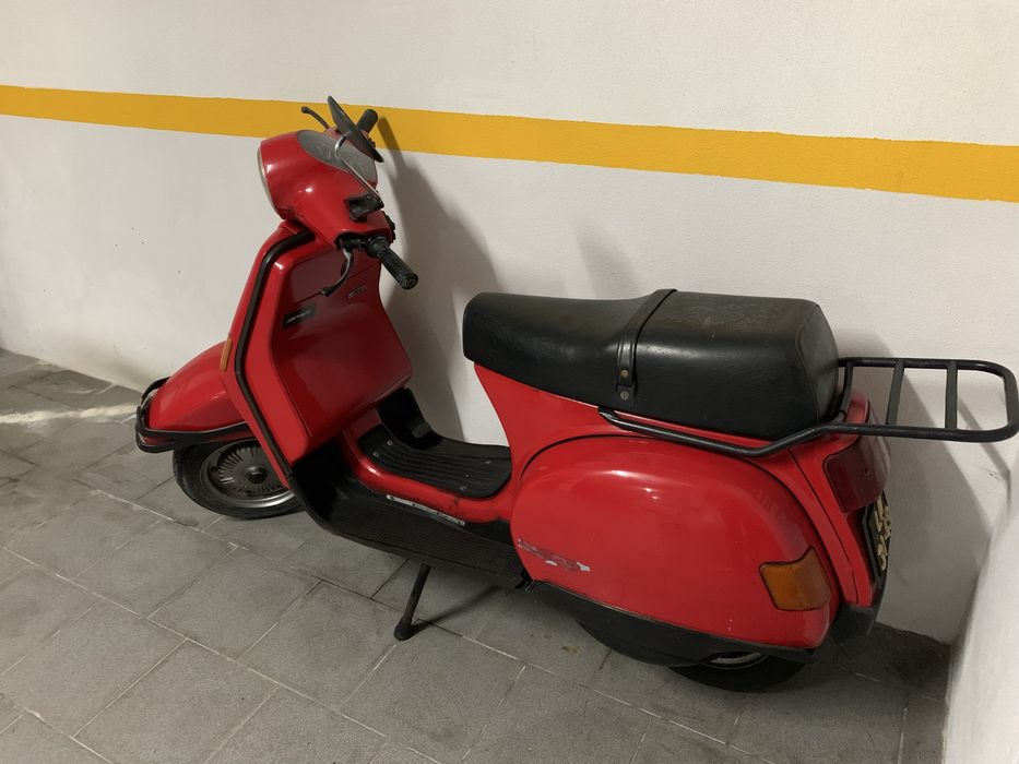 Vespa  125  Antiga