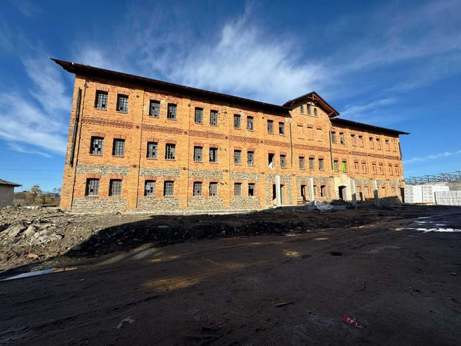 Продаж комплексу комерційна нерухомість м.Полонне