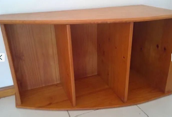 Móvel estante prateleira madeira maciça quarto ou sala
