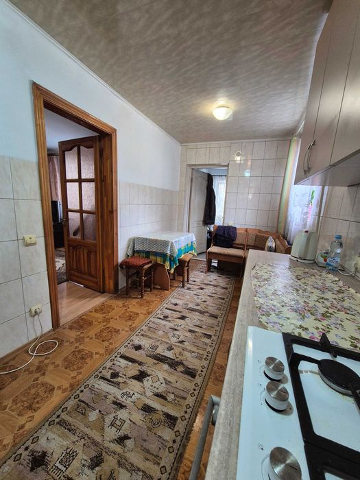 √ Продаж цегляного будинку з гаражем та ділянкою 4.8 сот