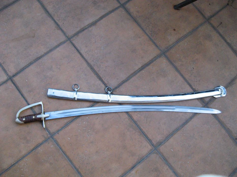 Polska szabla z pochwą