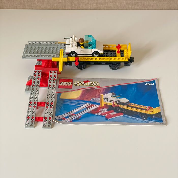 Lego 4544 Car Transport Wagon with Car Completo 1994