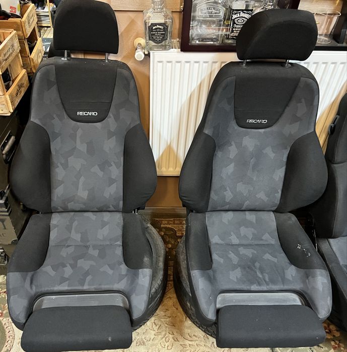 Recaro prawy i lewy pompowane fotele niskie