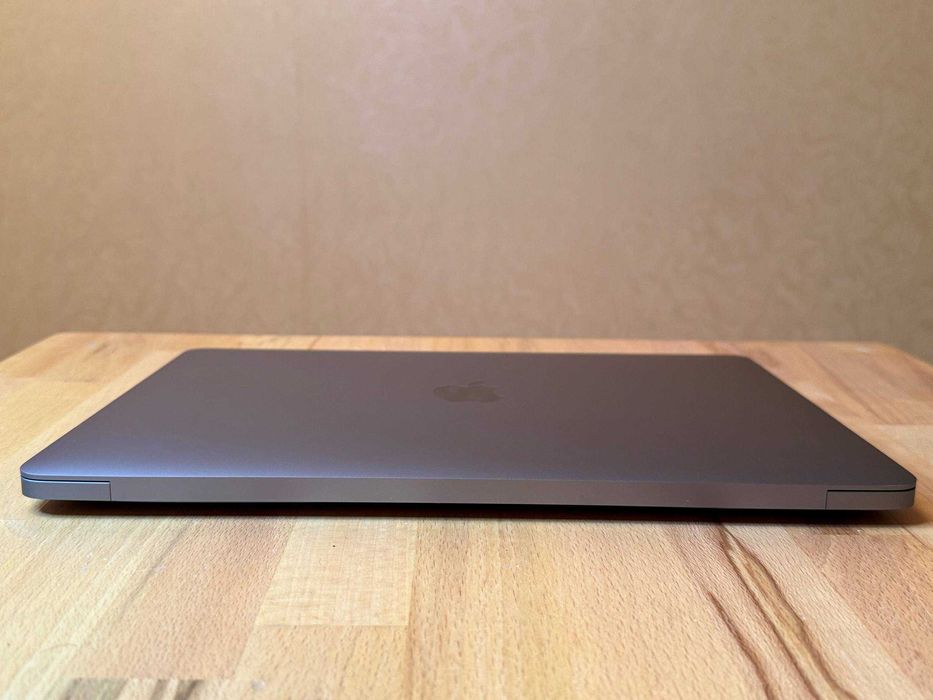 MacBook Air 13 2020 m1 16 ram 256ssd