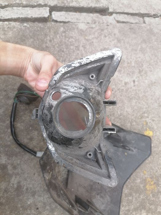 Обтекатель обтічник з фарою і проводкою