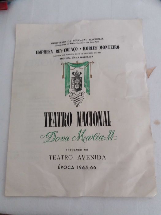 peca no Teatro Nacional D. MARIA II - As arvores morrem de pé em