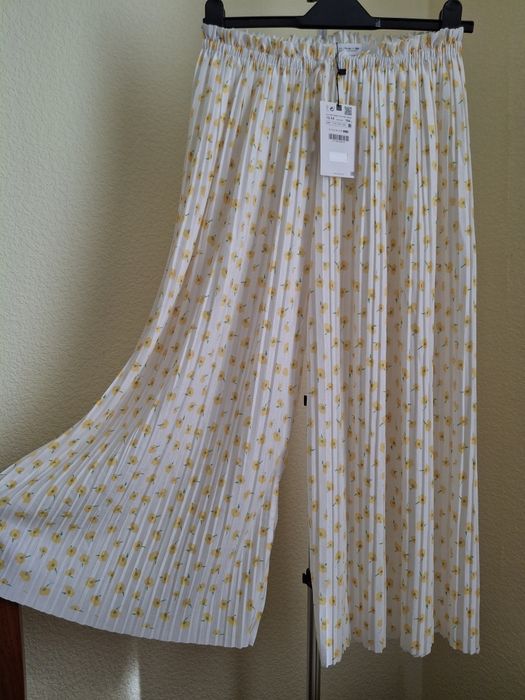 Кюлоти плісе на дівчинку від Zara