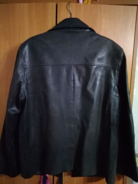 Продам кожаную куртку