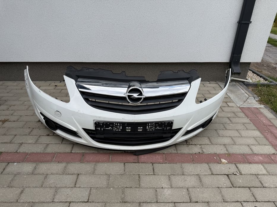 Zderzaki przednie Opel Corsa D