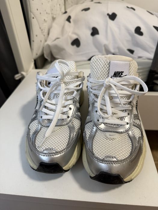 Кросівки Nike ,взуття