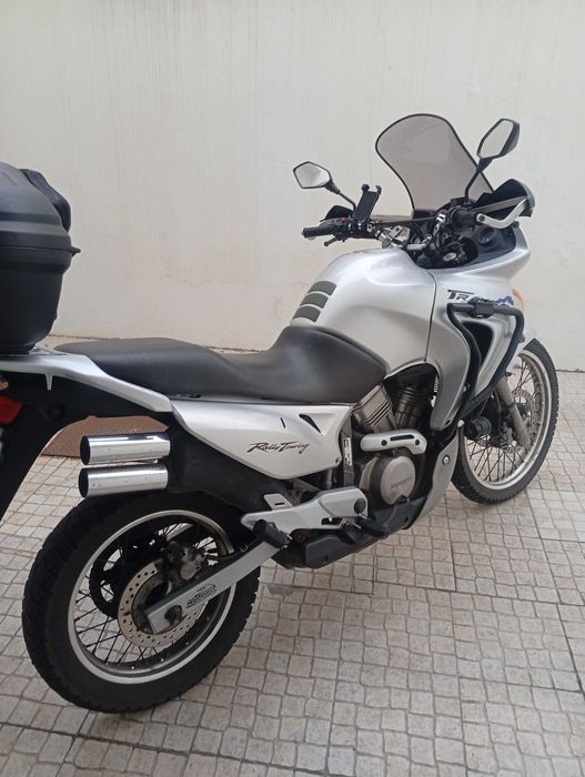 Honda Transalp 650 em muito bom estado