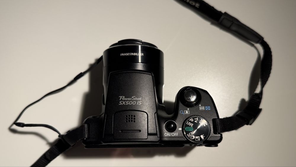 Câmara Canon PowerShot SX500 IS + extras (2 baterias + SD 16GB)