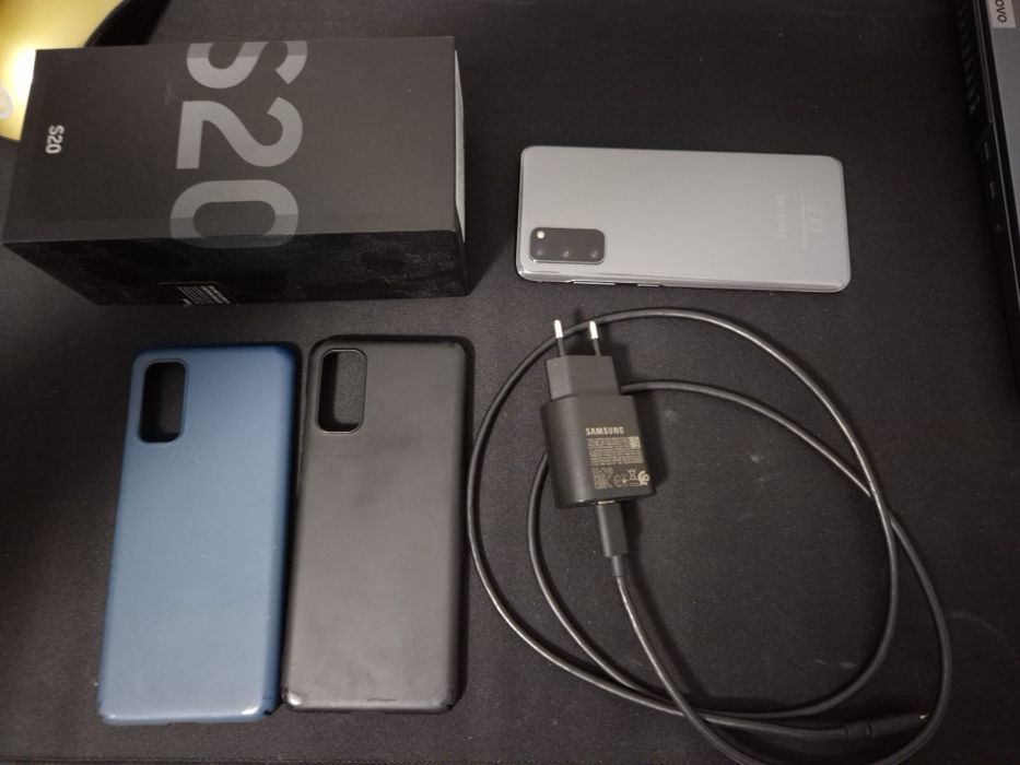 Samsung Galaxy S20 - 8GB / 128 GB mały flagowiec idealny stan