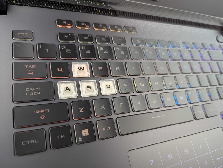 LAPTOP GAMINGOWY Asus ROG Strix RTX 3060 Ryzen 7 6800H 165hz 2K Komputer