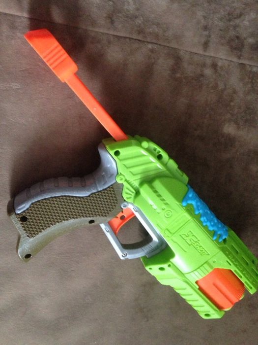 Зомбистрайк - оружие на 6 стрел.