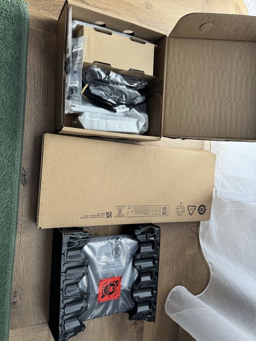 Mini PC LENOVO ThinkCentre M 75q Gen 5 Czarny