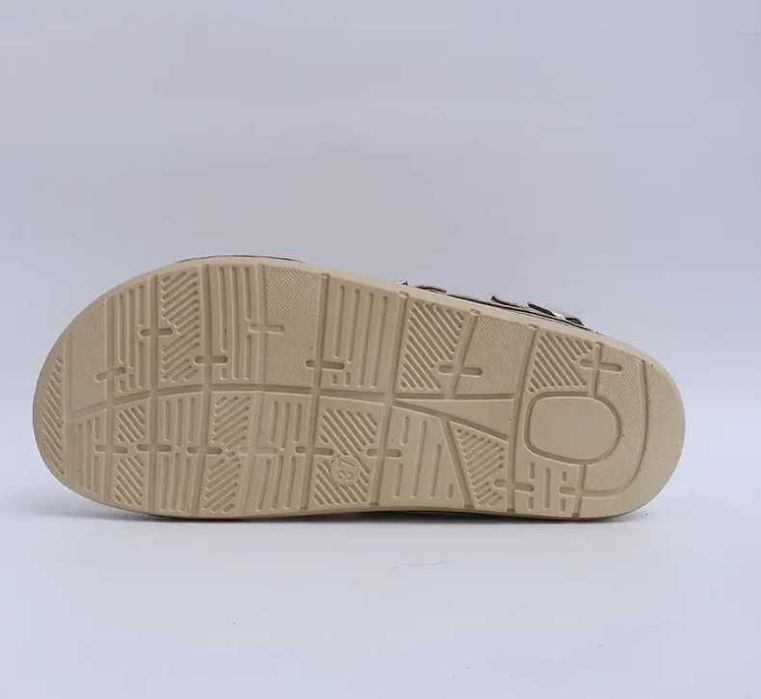 Босоніжки 40-41 р 26 см устілка від шва до шва