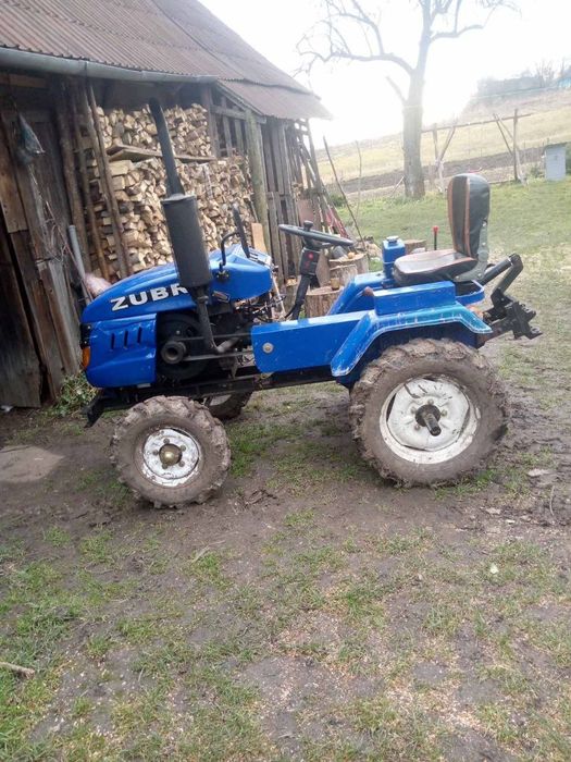 Трактор Зубр Zubr