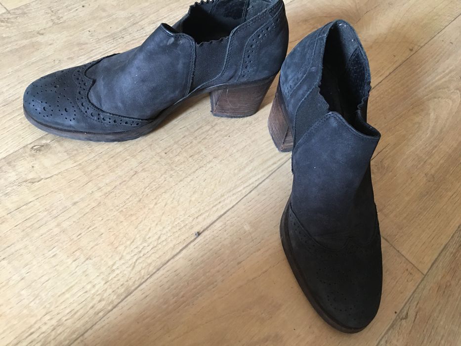 Ботільйони жіночі, 37 розмір, натуральна шкіра, гарний стан