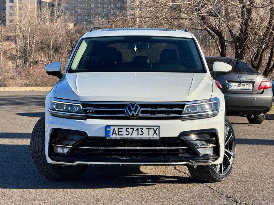 Volkswagen Tiguan SE R-Line Дизель
