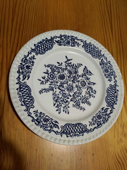 Talerz porcelanowy dekoracyjny