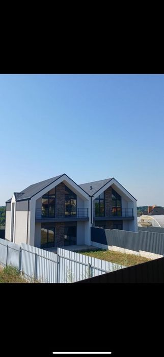 Продам Дуплекс в Городе