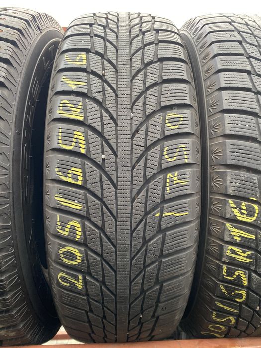 вживані зимові шини 205/65R16 Kumho WinterCraft Ice wi51 пара