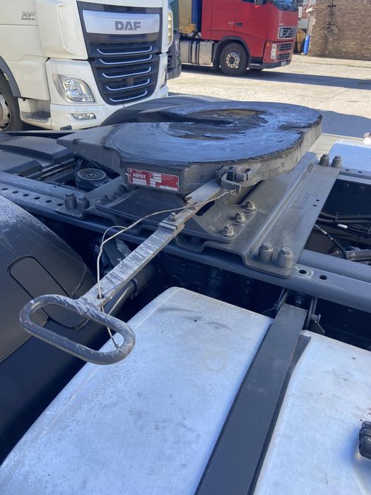 Сідла на тягачі.