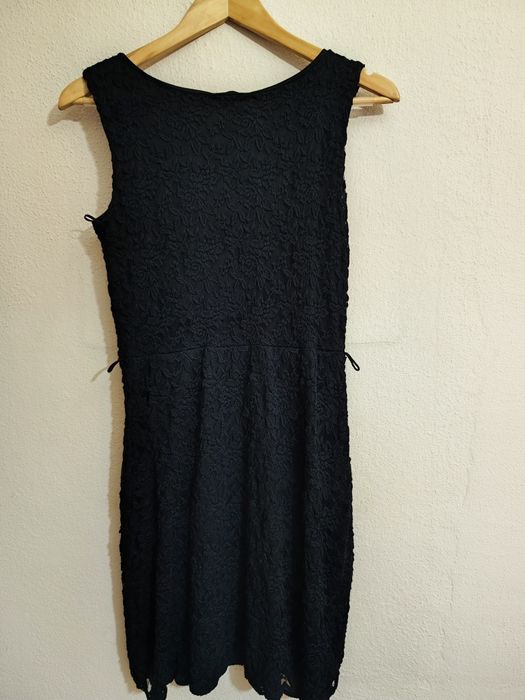 Vestido preto rendado e forrado  da Yessica C&A