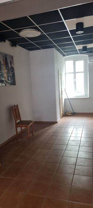 Sprzedam Lokal użytkowy usługowy Wołów Piłsudskiego 19 30 m^2 główna u