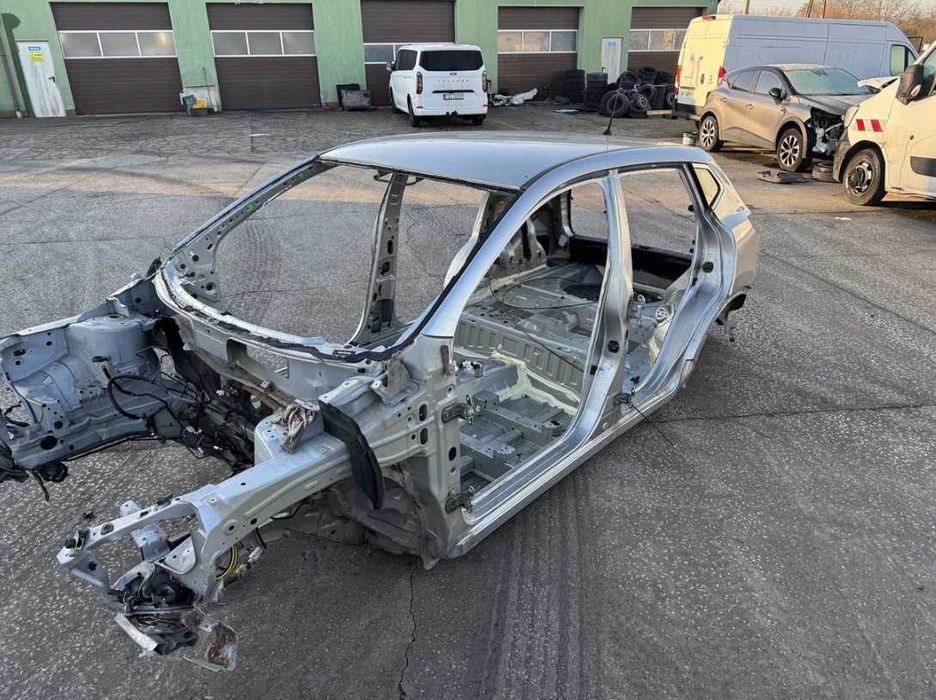 Четверть Nissan Qashqai 2 II крило кузов разборка