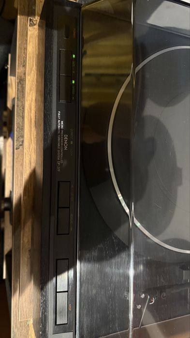 Gramofon Denon DP-37