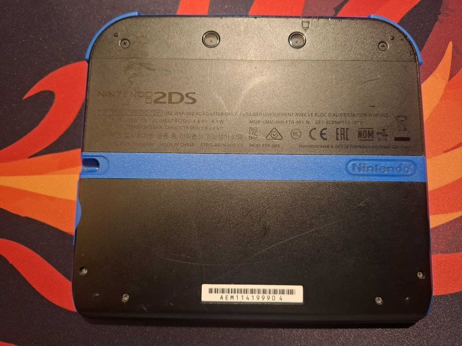 nintendo 2DS preta e azul com new super mario bros 2 de fábrica. Modificação a pedido.