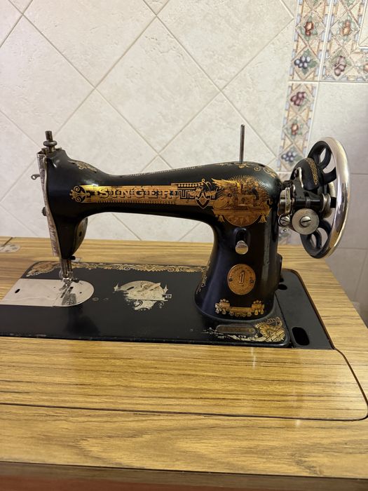 Maquina costura Singer com móvel