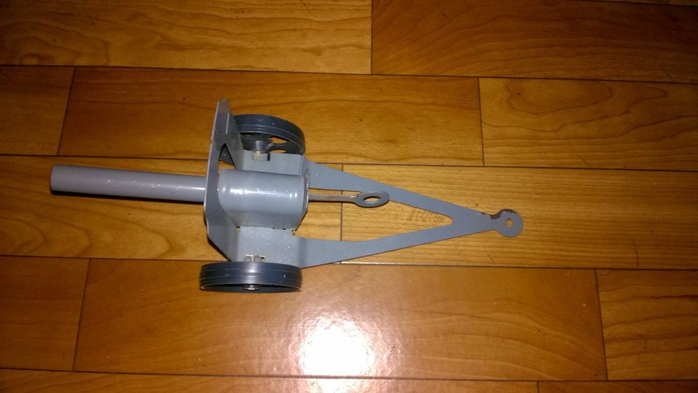 Игрушечная пушка